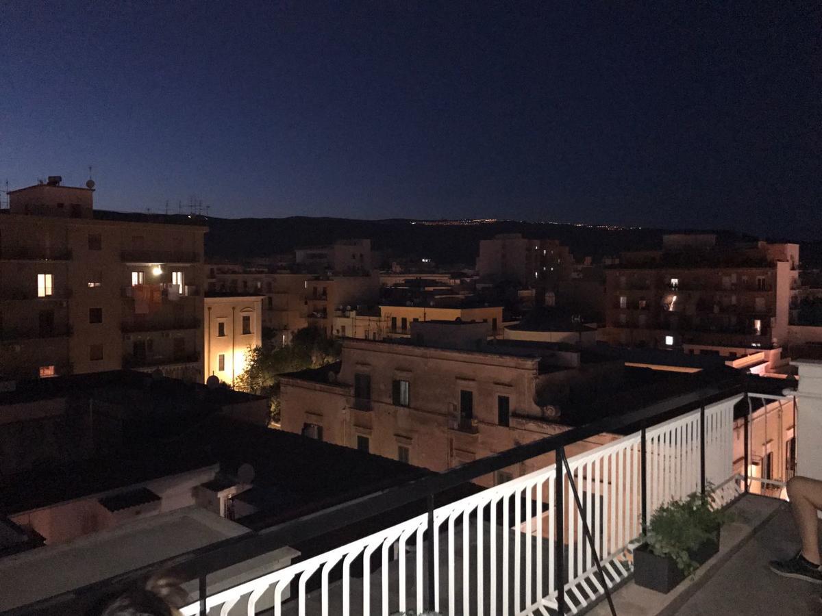 B&B Piazza Marconi マンフレドーニア エクステリア 写真